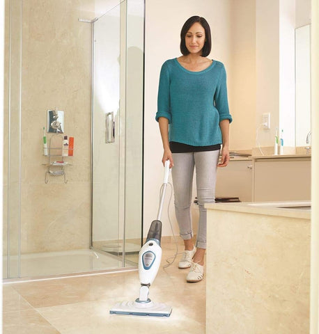 BLACK+DECKER - Steam Mop with Microfibre Pad - Floor Cleaner 1600W - Multi-Surface - Heating Time 20 sec - Swivel Head 180° - Tank 350ml - Perfect Cleaning - FSM1605-QS